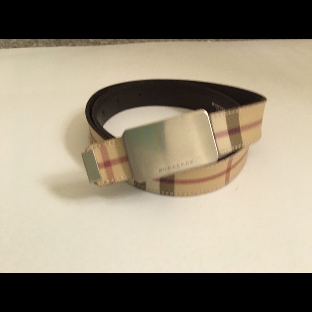 Authentic Burberry Nova Classic Plaid Belt 26/65